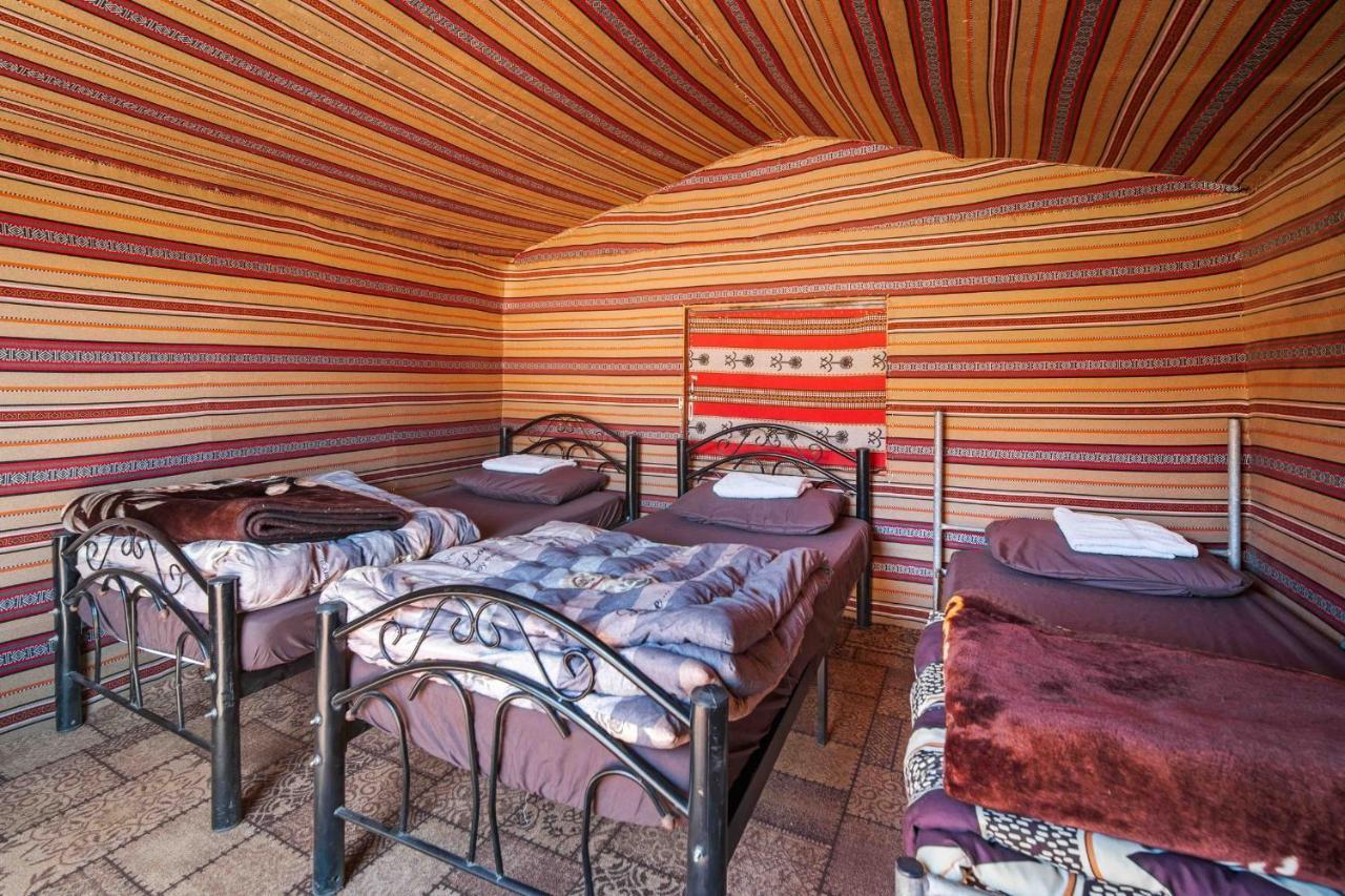 Magic Bedouin Star & Tours Hotel Wadi Rum Exterior photo