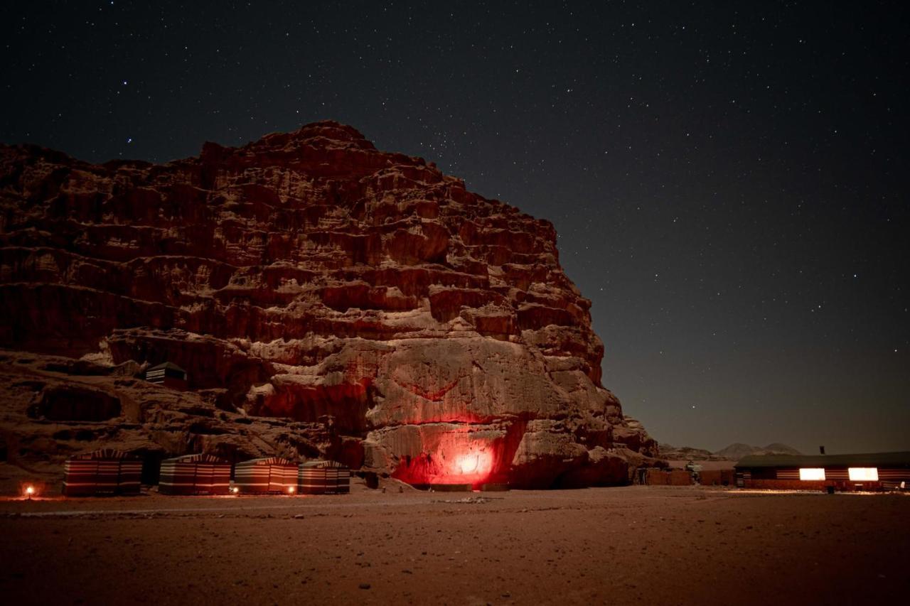 Magic Bedouin Star & Tours Hotel Wadi Rum Exterior photo