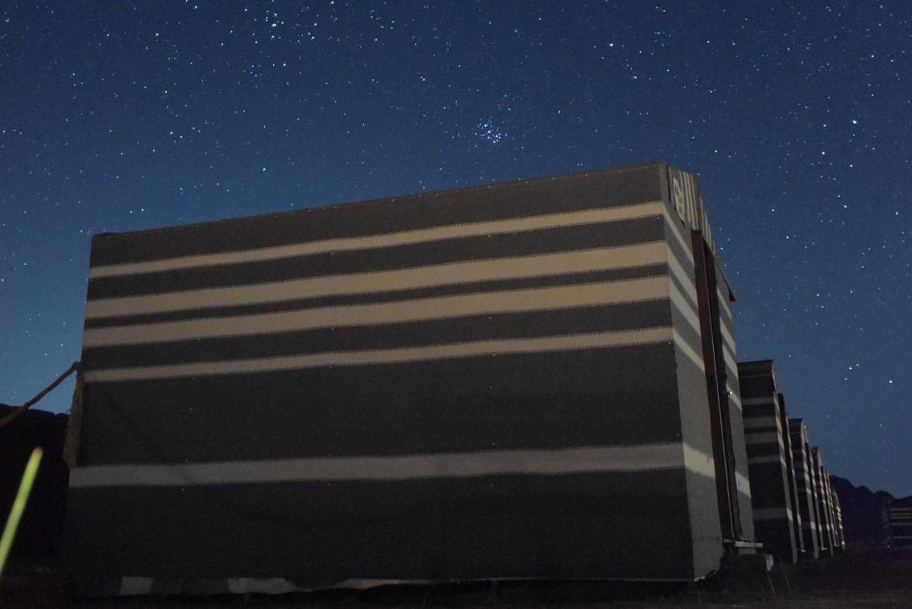 Magic Bedouin Star & Tours Hotel Wadi Rum Exterior photo